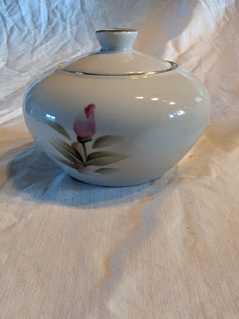 2/30$ Vintage Porcelain Floral Lidded Jar in White, Pink & Green with Gold Trim - Picture 7 of 9